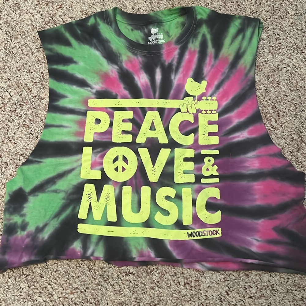 Sleeveless Woodstock Cropped Shirt